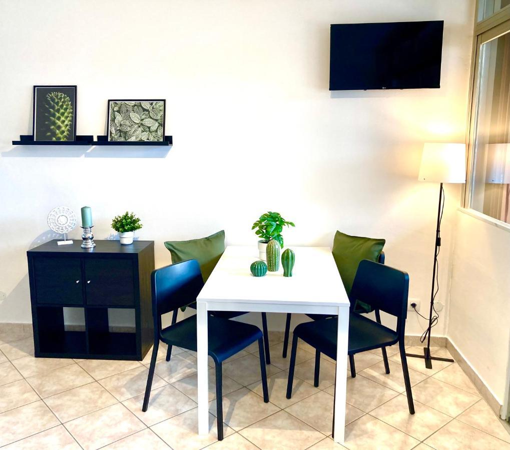 Appartamento Peppino Mit Seeblick Und Pool Riva del Garda Exterior photo